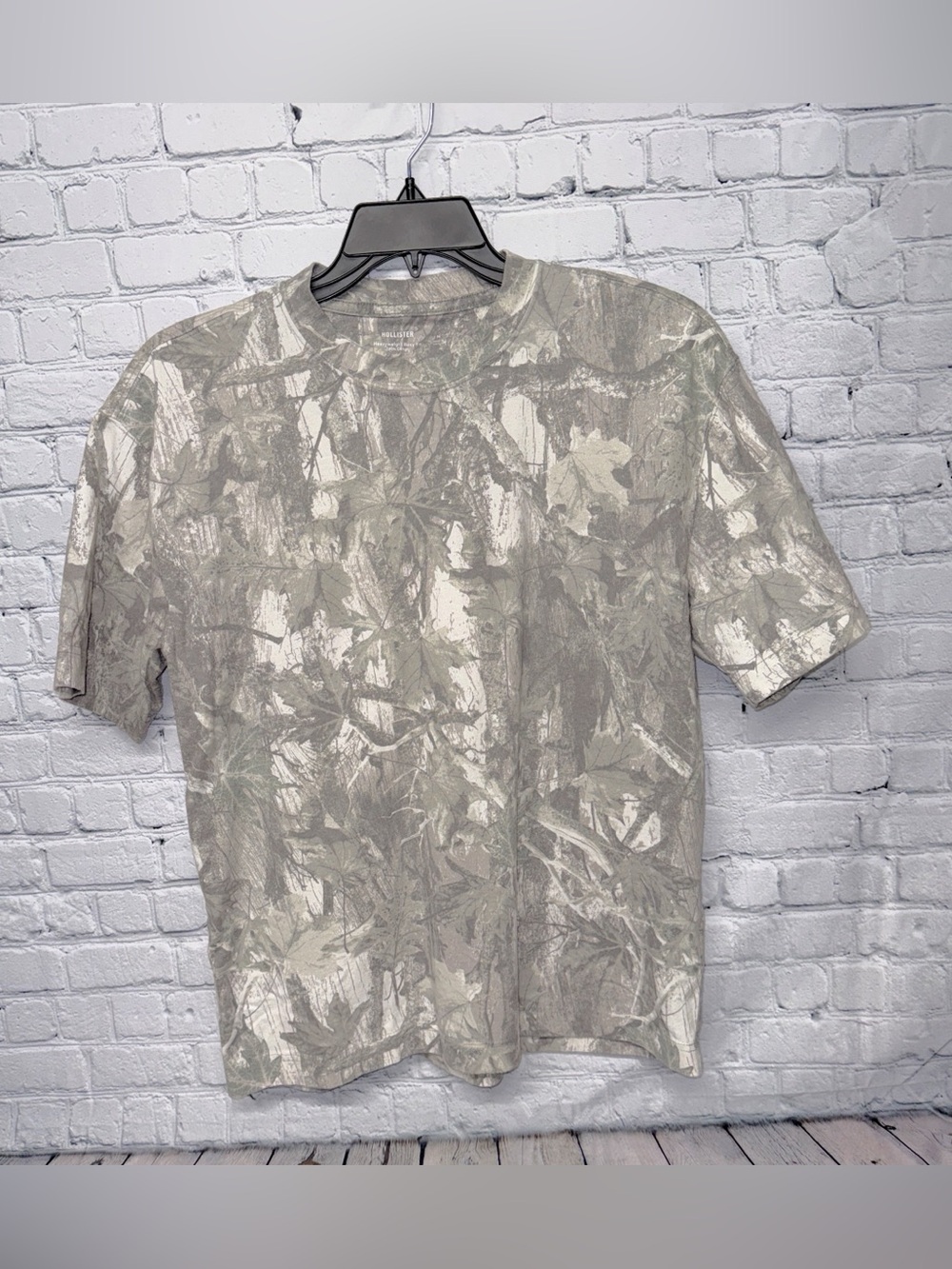 Hollister Heavyweight Boxy Tee - Picture 2 of 4